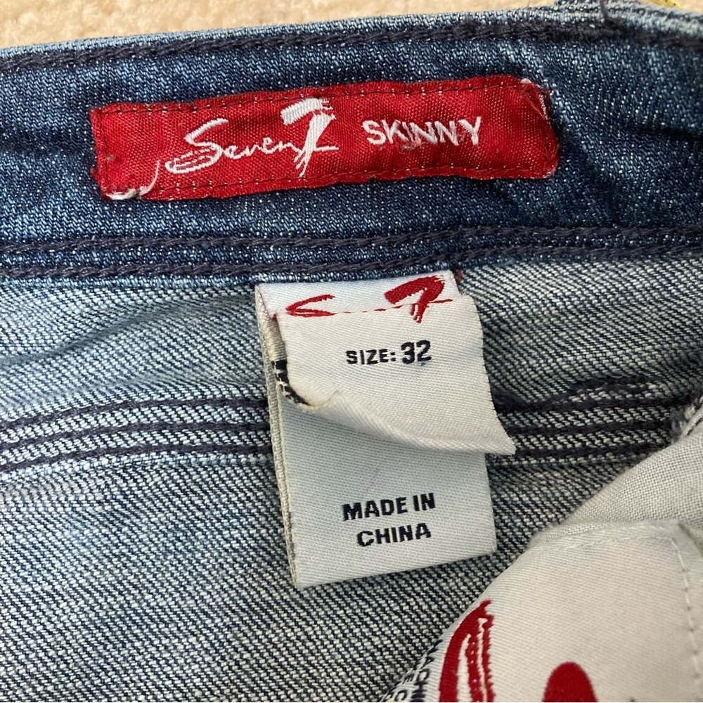 3/$20 Seven7 Medium Wash Low Rise Skinny Jeans 2000’s Retro Women’s 32 Denim - Picture 2 of 10